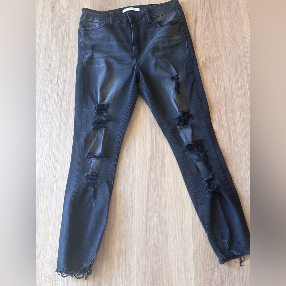 Eunina Clara High Rise Skinny Black Distressed